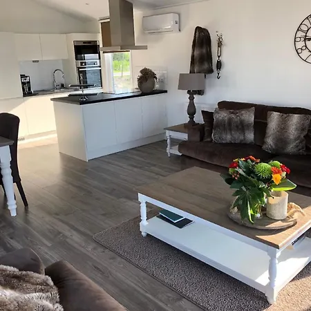Neue Luxus-ferienvilla Direkt An Der Markerijsselmeer In *