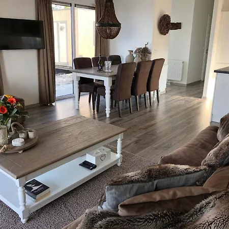 Casa vacanze Neue Luxus-ferienvilla Direkt An Der Markerijsselmeer In