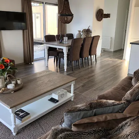 Casa vacanze Neue Luxus-ferienvilla Direkt An Der Markerijsselmeer In *